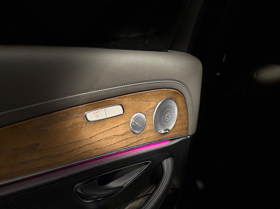Mercedes-Benz E350 19 of 26
