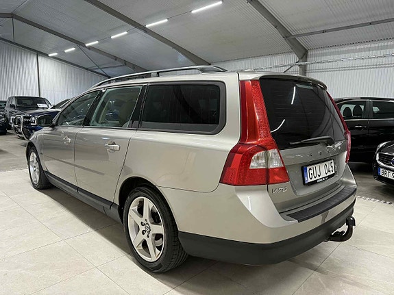 Volvo V70 4 of 16