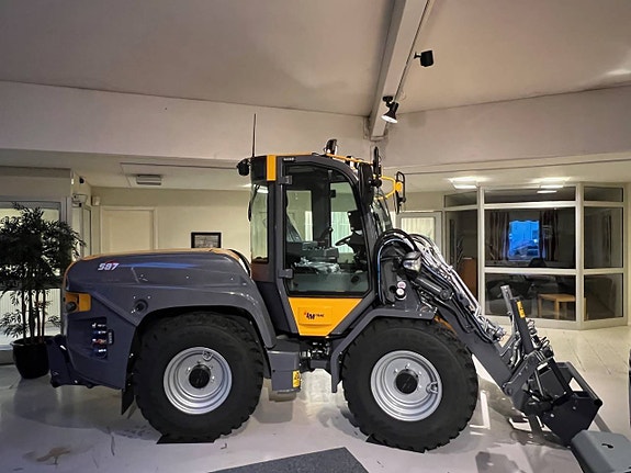 Redskapsbärare   LM Trac 587