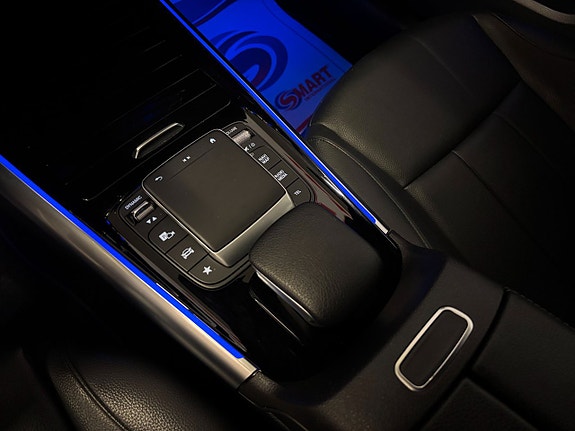 Mercedes-Benz GLA200 d 9 of 24