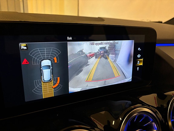 Mercedes-Benz GLA200 d 13 of 24