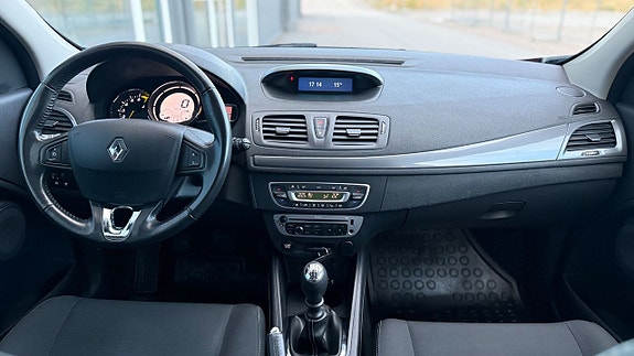 Renault Megane 12 of 30