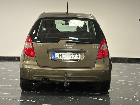 Mercedes-Benz A180 5 of 5