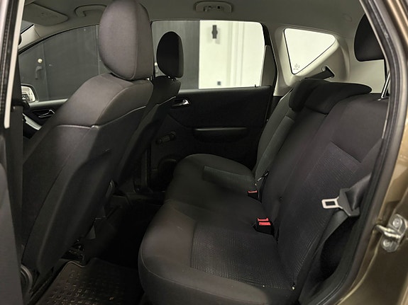 Mercedes-Benz A180 8 of 20