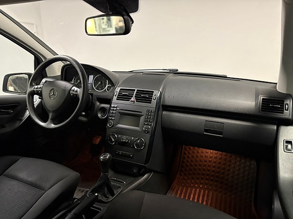 Mercedes-Benz A180 9 of 20