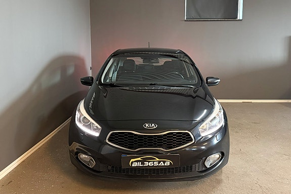 Kia Ceed 5 of 12