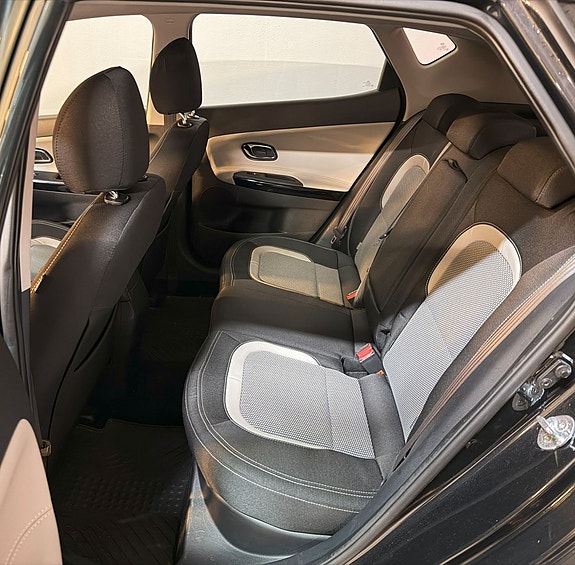 Kia Ceed 12 of 12