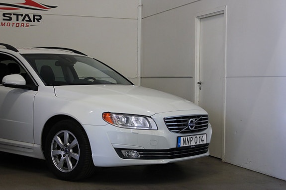 Volvo V70 2 of 20