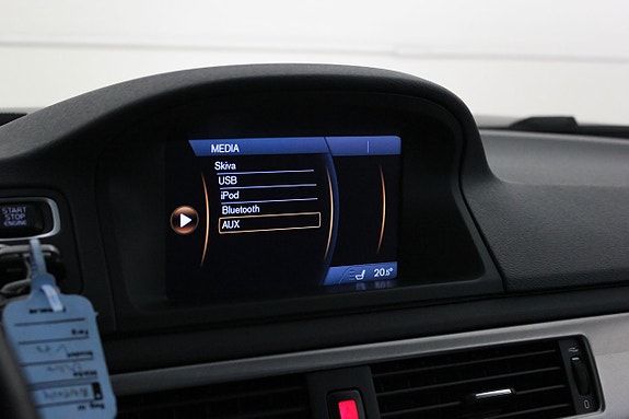 Volvo V70 17 of 20