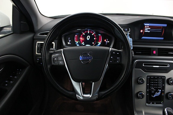 Volvo V70 13 of 20