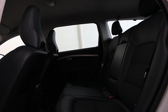 Volvo V70 11 of 20