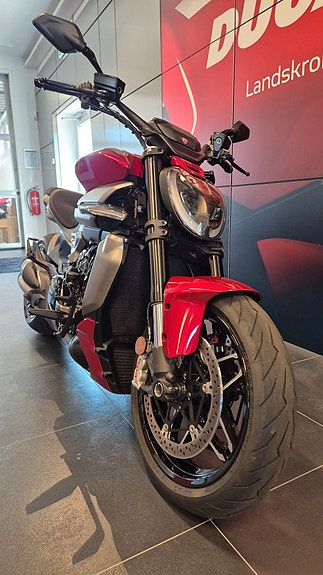 Ducati Xdiavel V4 7 of 11