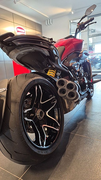 Ducati Xdiavel V4 5 of 5