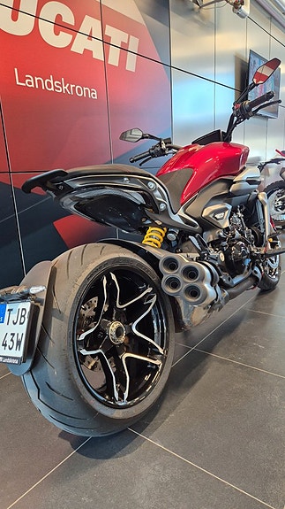 Ducati Xdiavel V4 8 of 11