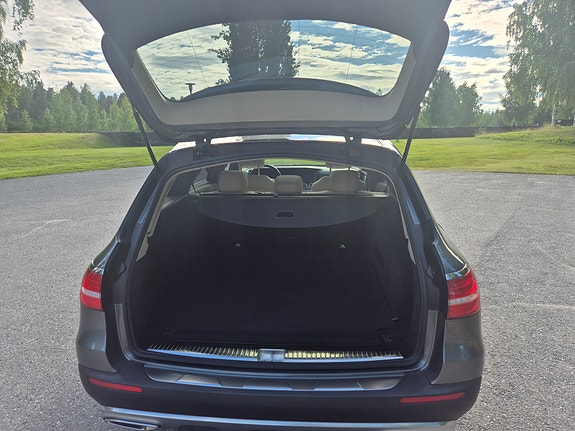 Mercedes-Benz E220 d 9 of 11