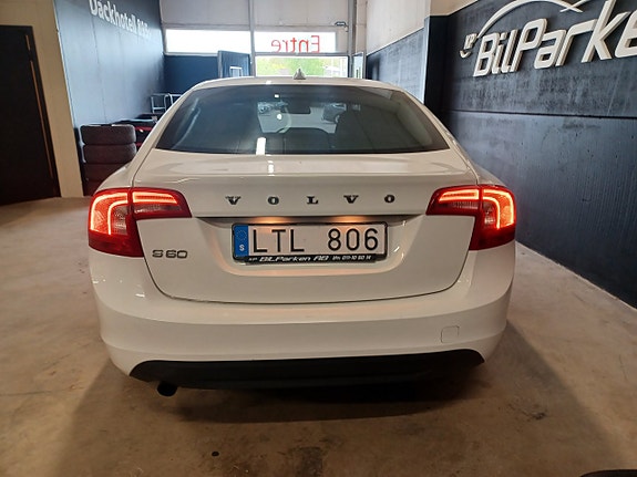 Volvo S60 6 of 13