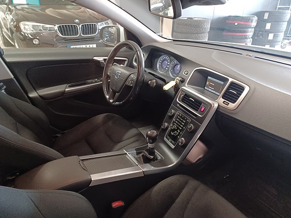 Volvo S60 9 of 13