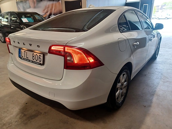 Volvo S60 7 of 13