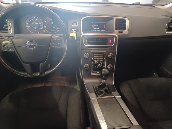 Volvo S60 10 of 13
