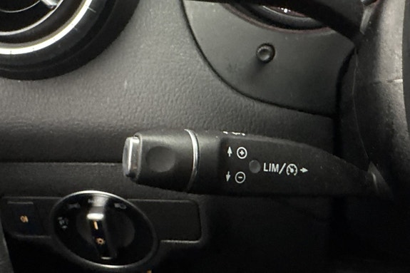 Mercedes-Benz CLA220 d 11 of 26