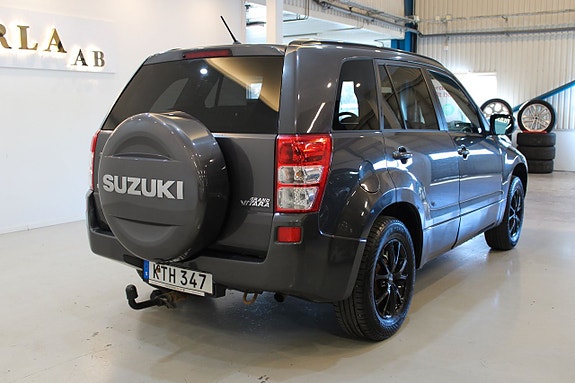 Suzuki Grand Vitara 4 of 5