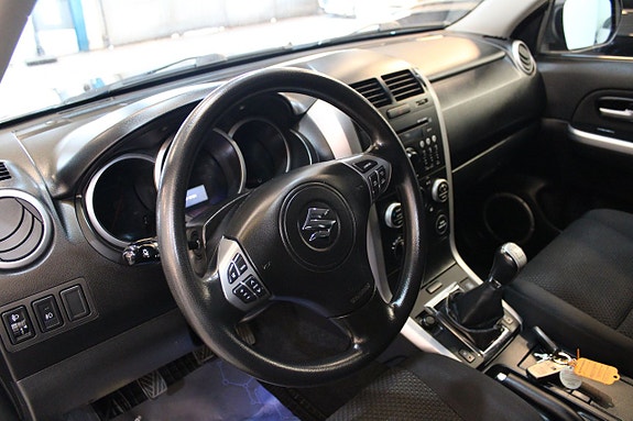 Suzuki Grand Vitara 11 of 11