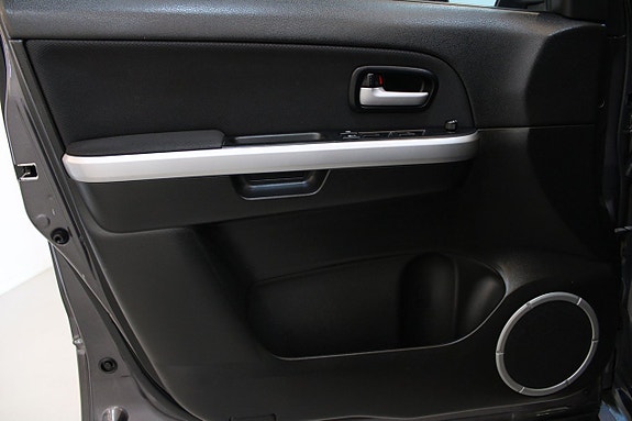 Suzuki Grand Vitara 7 of 11