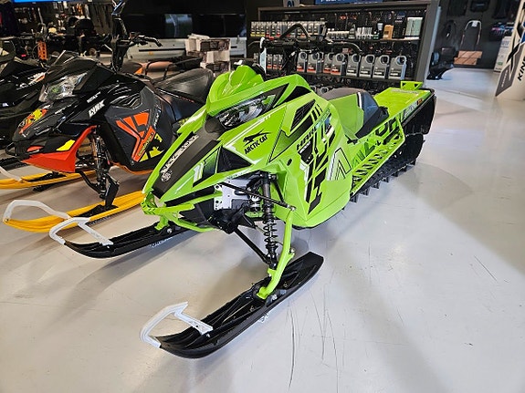 Arctic-cat M 8000 Alpha
