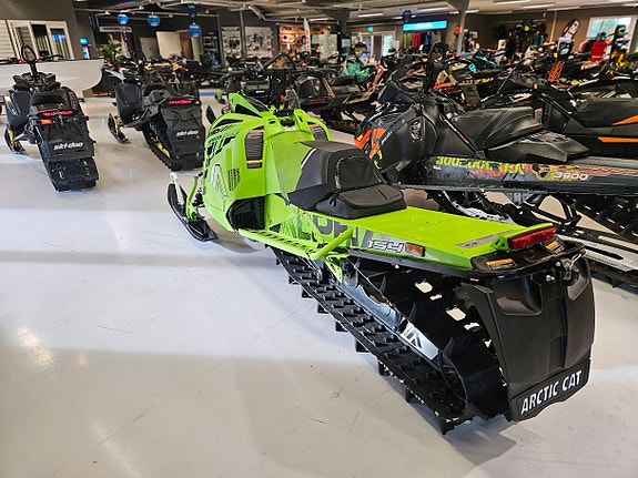 Arctic Cat M 8000 Alpha 4 of 5