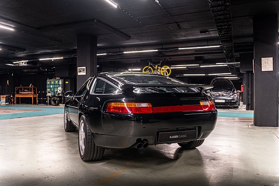 Porsche 928 5 of 5