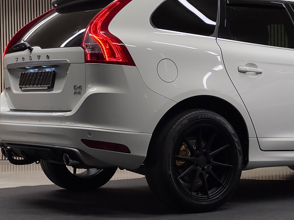Volvo XC60 11 of 26