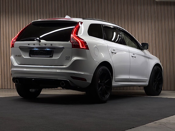 Volvo XC60 8 of 26
