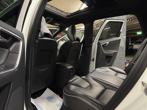 Volvo XC60 23 of 26