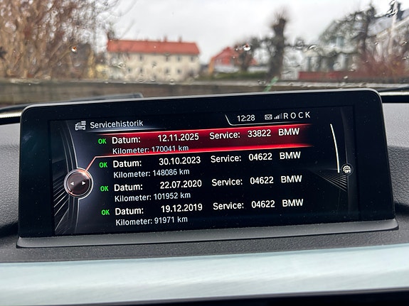 BMW 320 8 of 11
