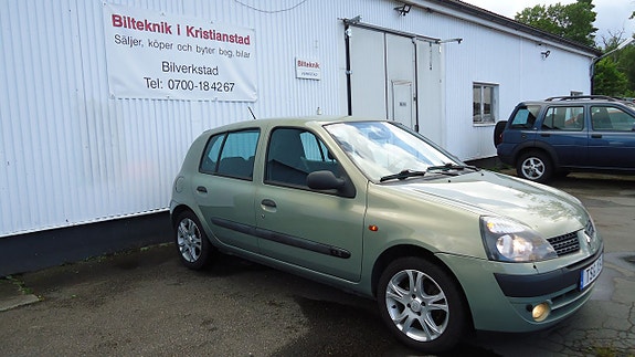 Renault Clio 10 of 19