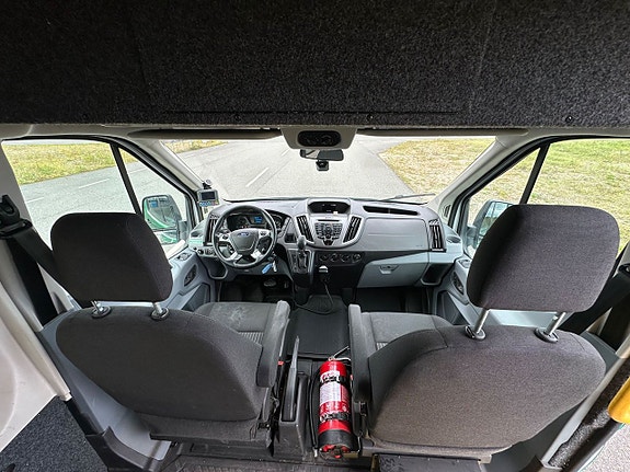 Ford Transit 10 of 15