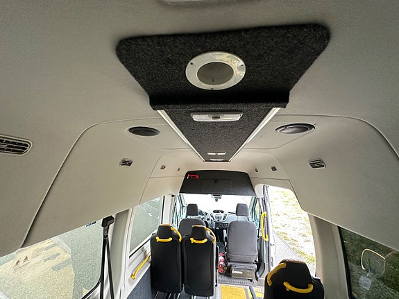 Ford Transit 8 of 15