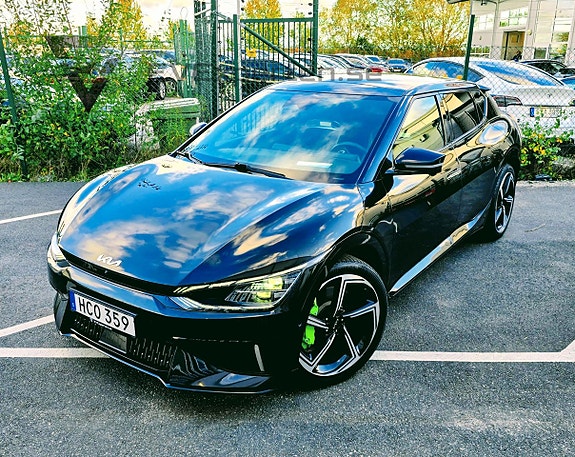 Kia EV6 2 of 5
