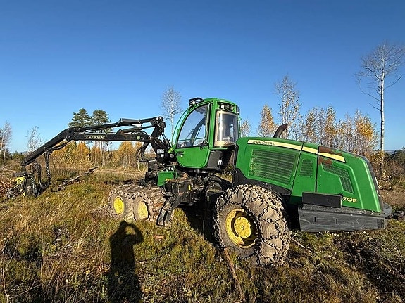 John Deere 1070 E