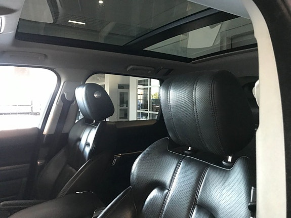Land Rover Range Rover Sport 5 of 5