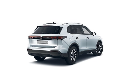 Volkswagen Tiguan 5 of 5