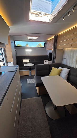 Adria Adora 613 PK *MYCKET VÄLUTRUSTAD *Förtält Penta 6 of 24