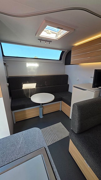 Adria Adora 613 PK *MYCKET VÄLUTRUSTAD *Förtält Penta 8 of 24
