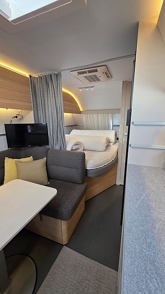 Adria Adora 613 PK *MYCKET VÄLUTRUSTAD *Förtält Penta 11 of 24