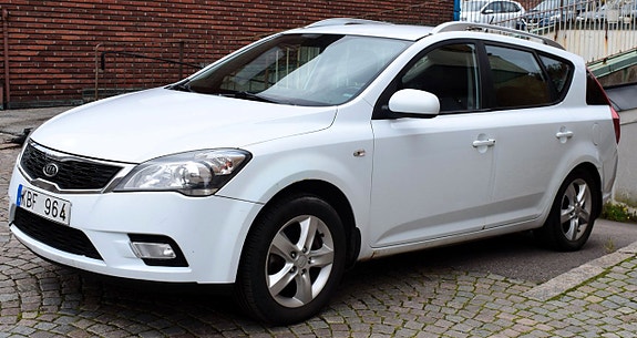 Kia Ceed 2 of 4