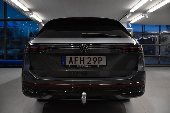 Volkswagen Passat 8 of 29