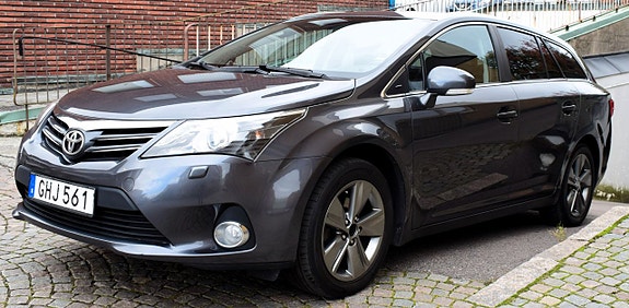 Toyota Avensis 12 of 13
