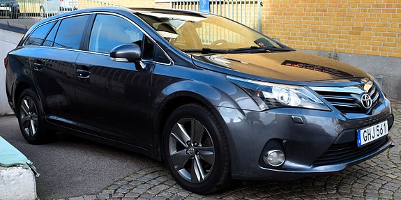 Toyota Avensis 3 of 5