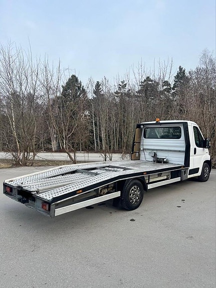 Peugeot Boxer 2 of 5