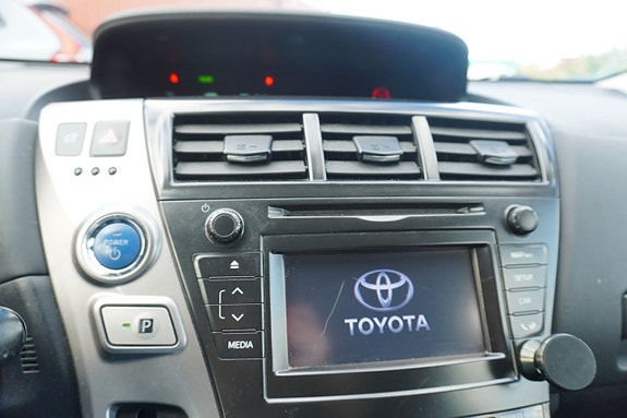 Toyota Prius 12 of 12